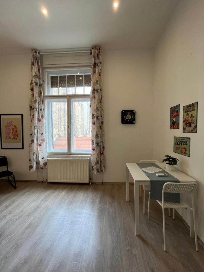 D58 In The Center Apartment *